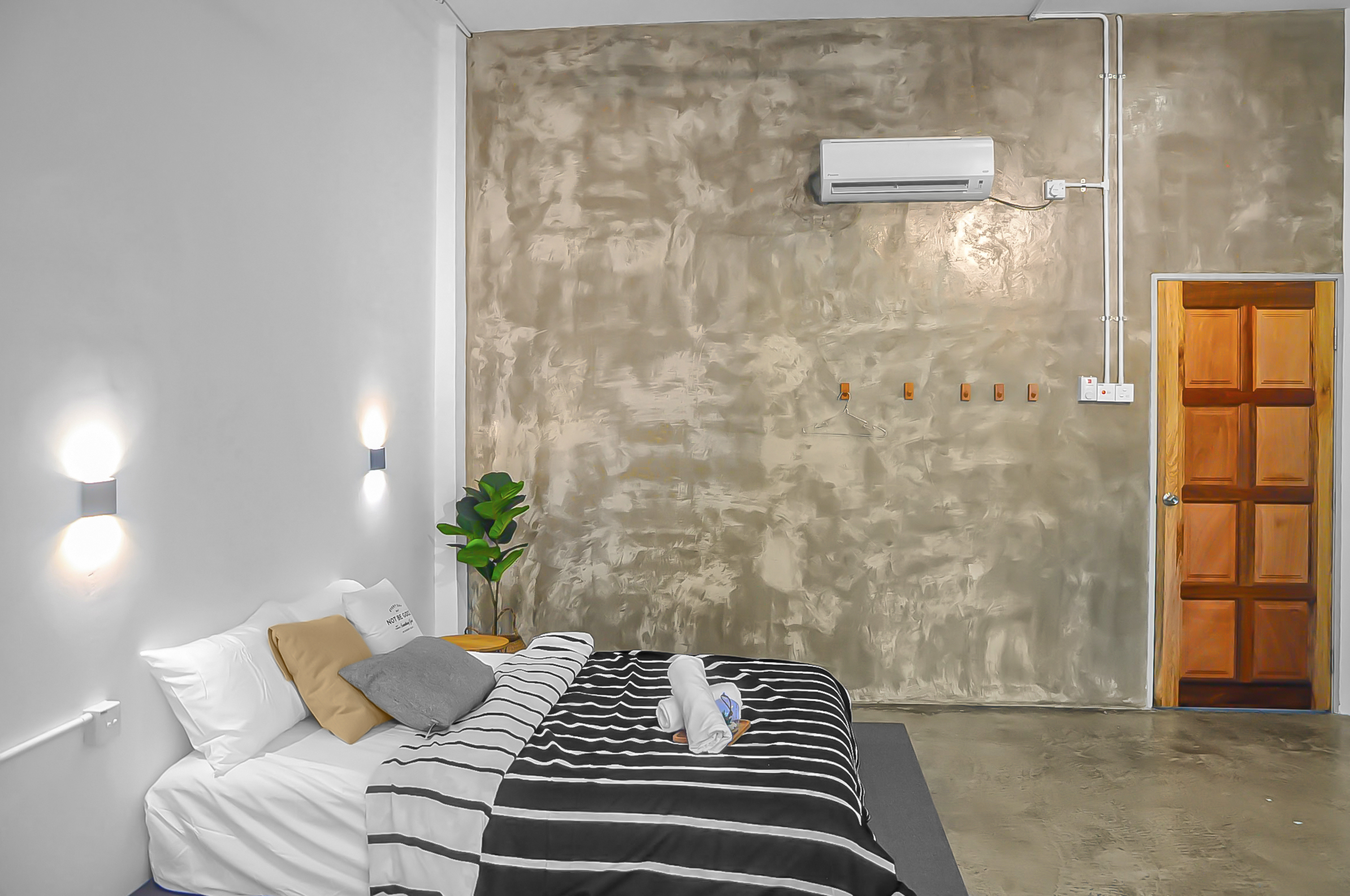 Yong Peng, Johor - 3 Bedrooms Shoplot BnB @ Yong Peng Town 1
