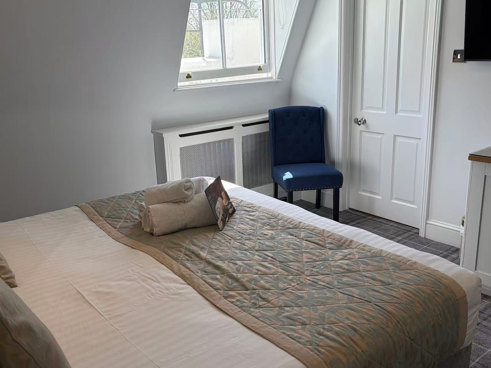 Standard Double or Twin Room 4