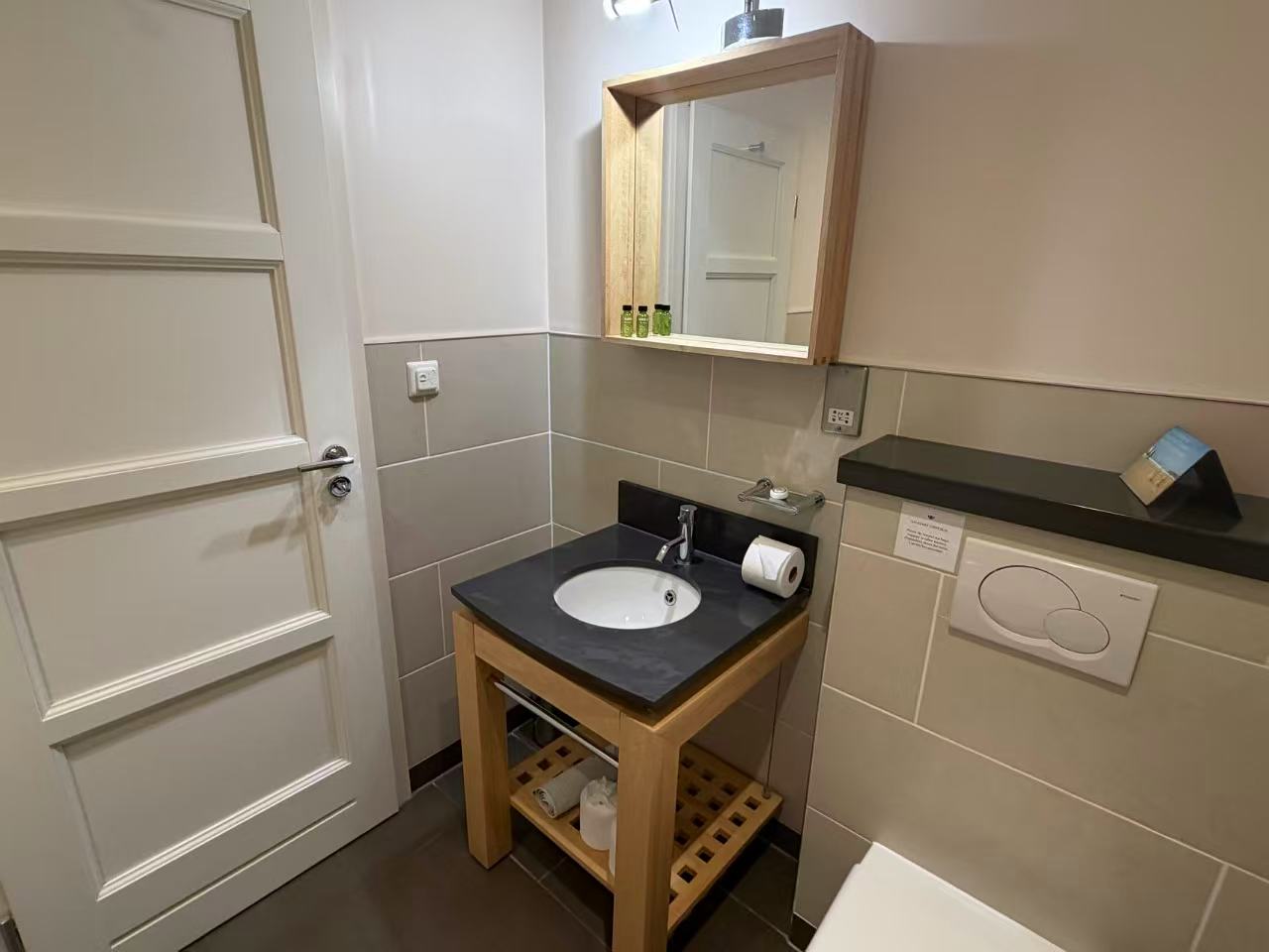 Two-Bedroom Lodge Terrace 10
