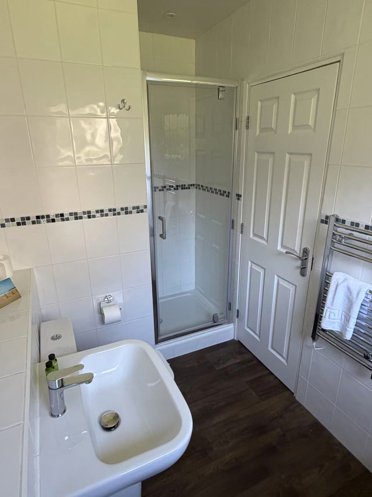 Two bedroom Lodge with Patio 10