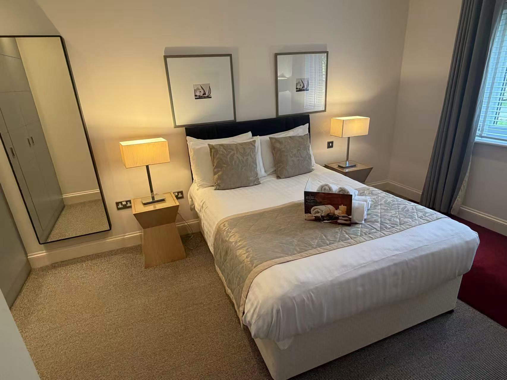Two-Bedroom Lodge Terrace 12