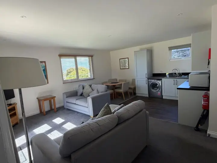 Two bedroom Lodge with Patio 6