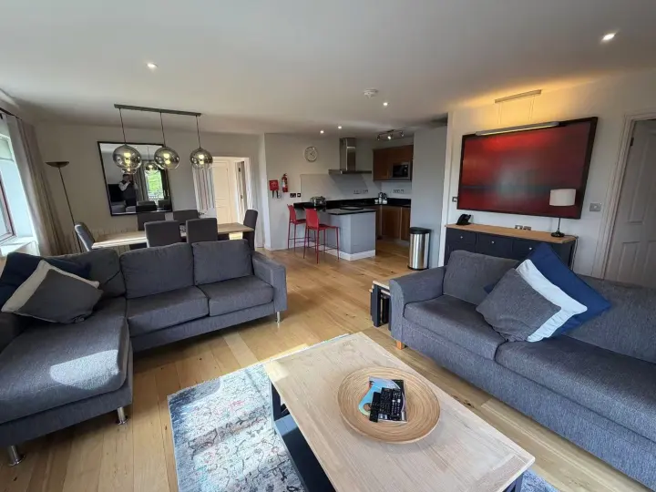 Two Bedroom Lodge with Sea View 9
