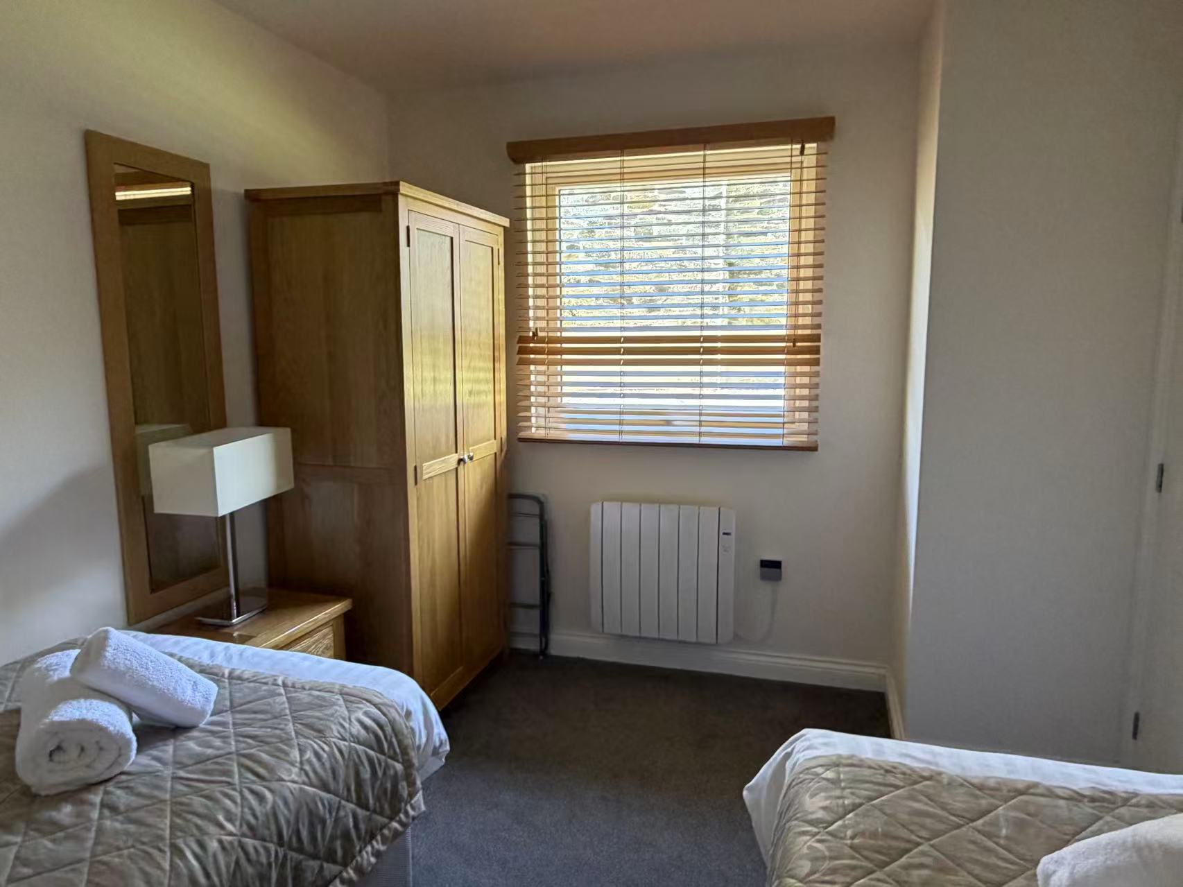 Two bedroom Lodge with Patio 3