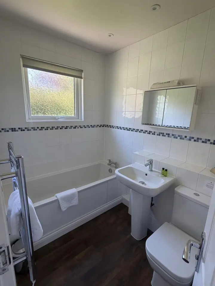 Two bedroom Lodge with Patio 9