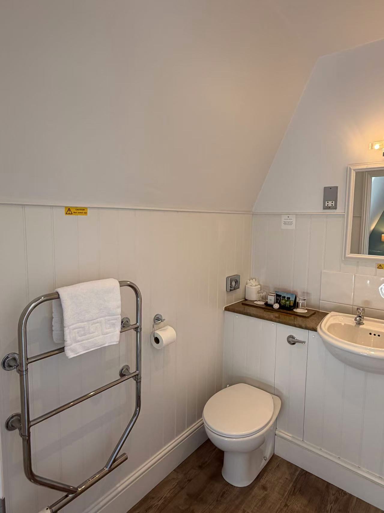 Standard Double or Twin Room 5