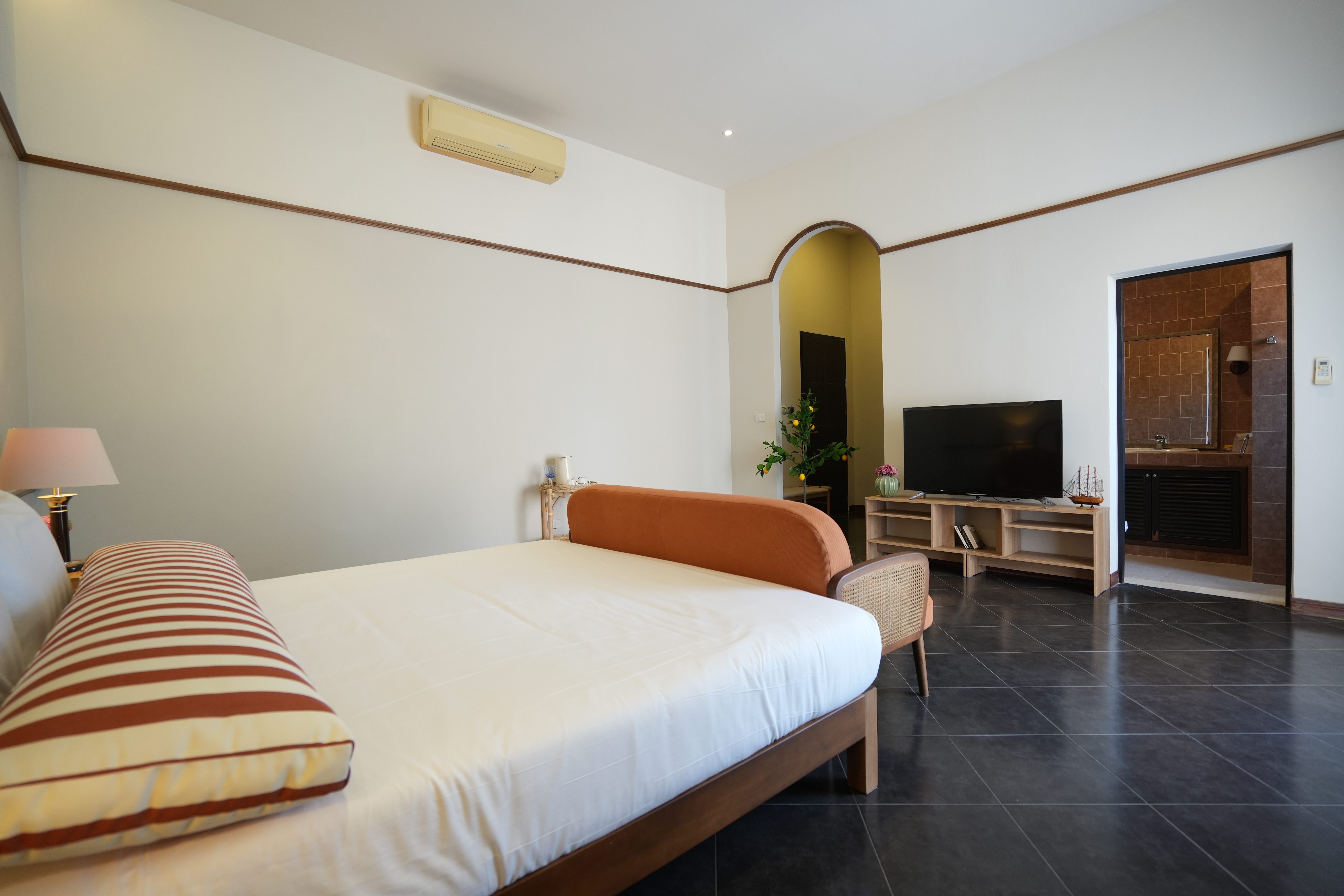 Double Room with Pool View 2