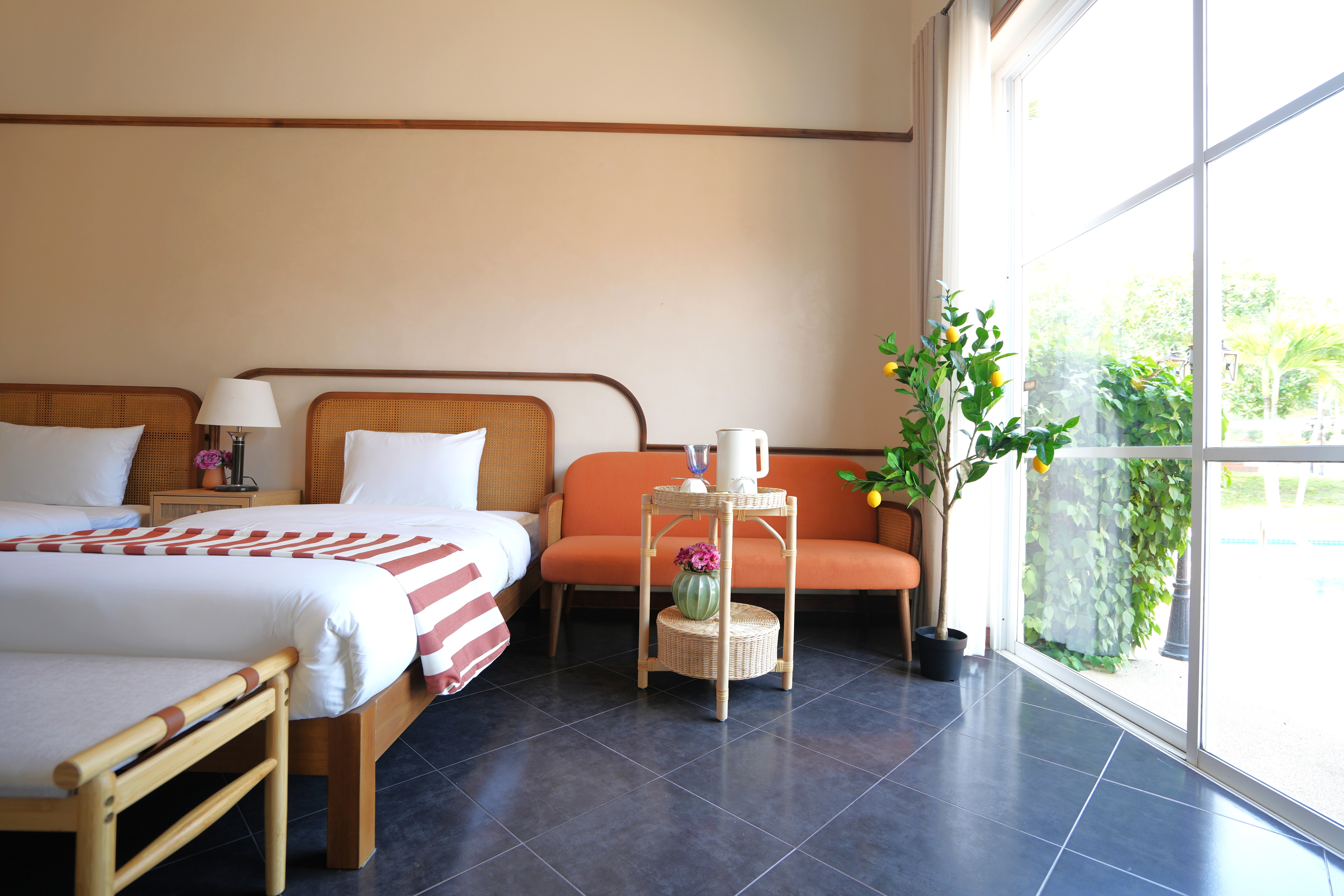 Twin Room with Pool View 4
