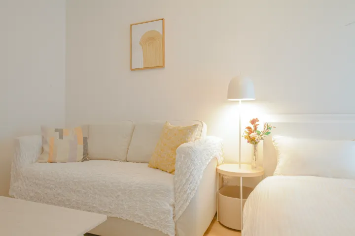 Double Room with Sofa Bed (402) 16