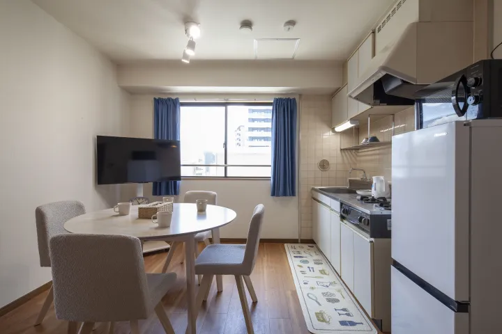 (601) Spacious Double Room for 2–4 Guests 7