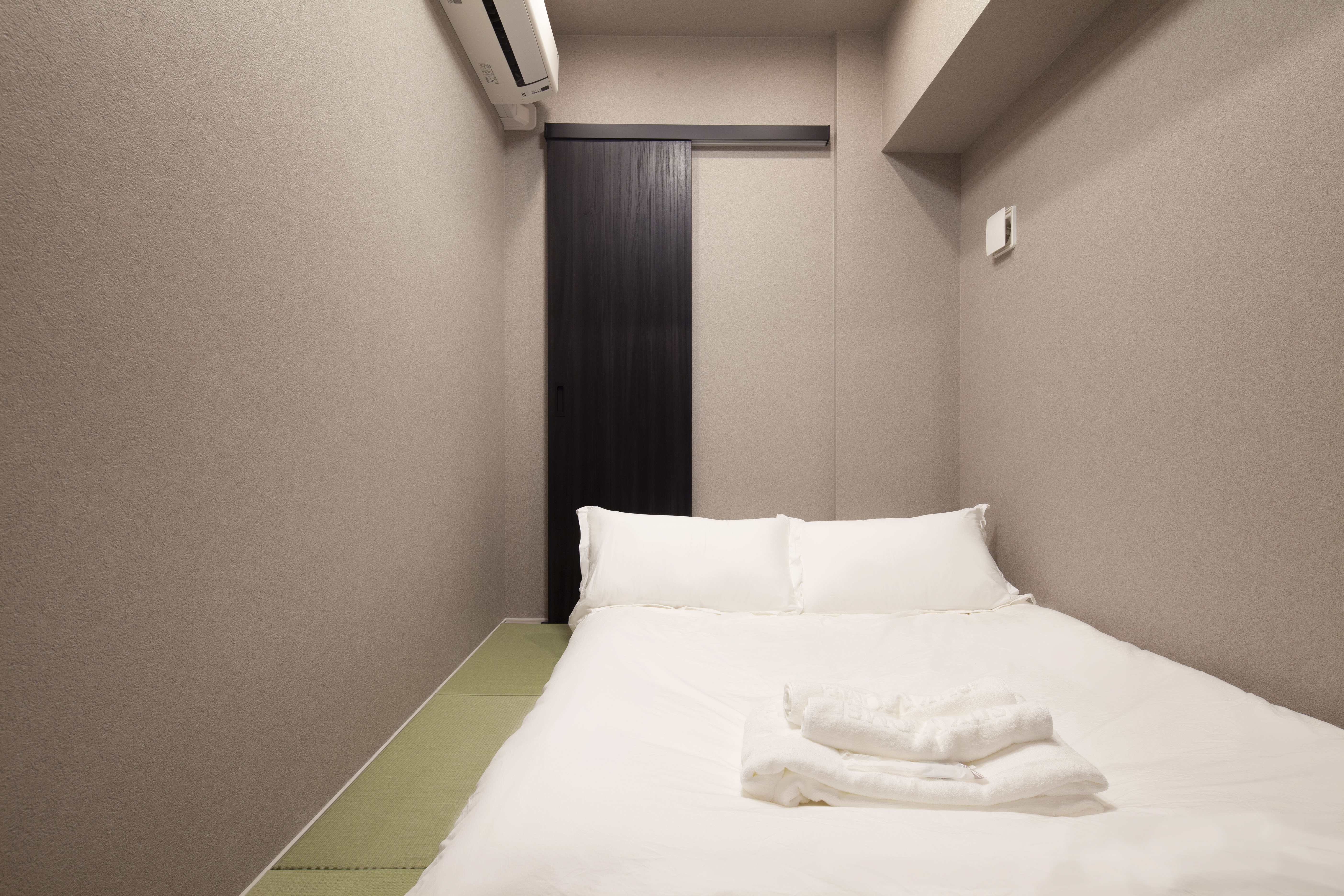 Spacious Japanese-Modern Three-Bedroom Suite (TypeE) 2
