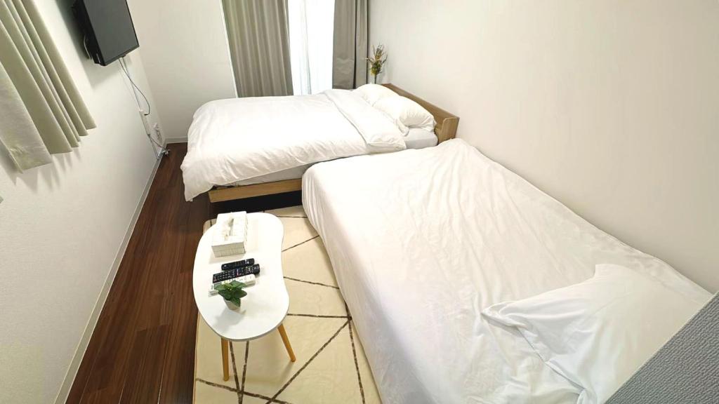 Compact Twin Room with Sofa Bed (601) 4
