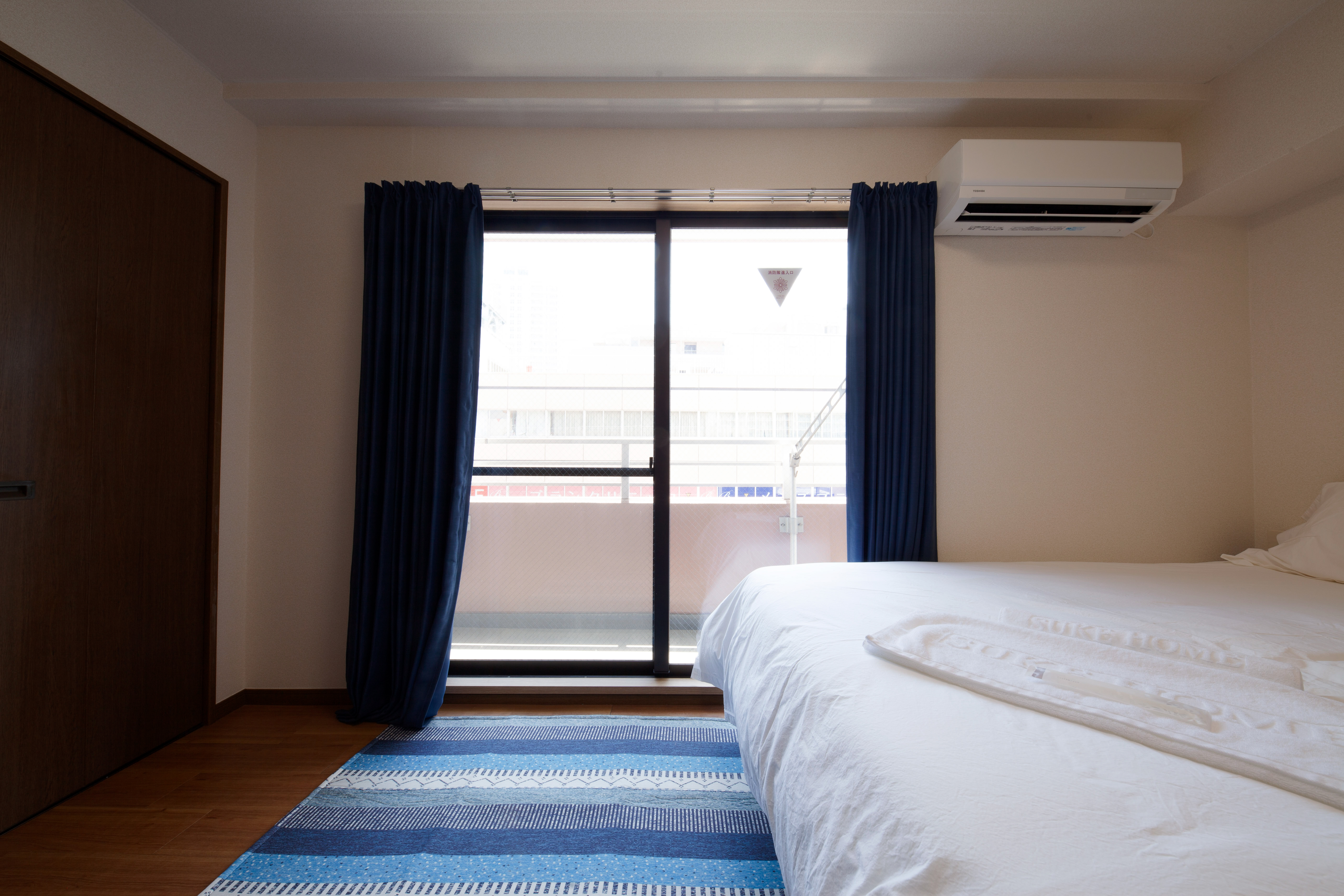 (601) Spacious Double Room for 2–4 Guests 6