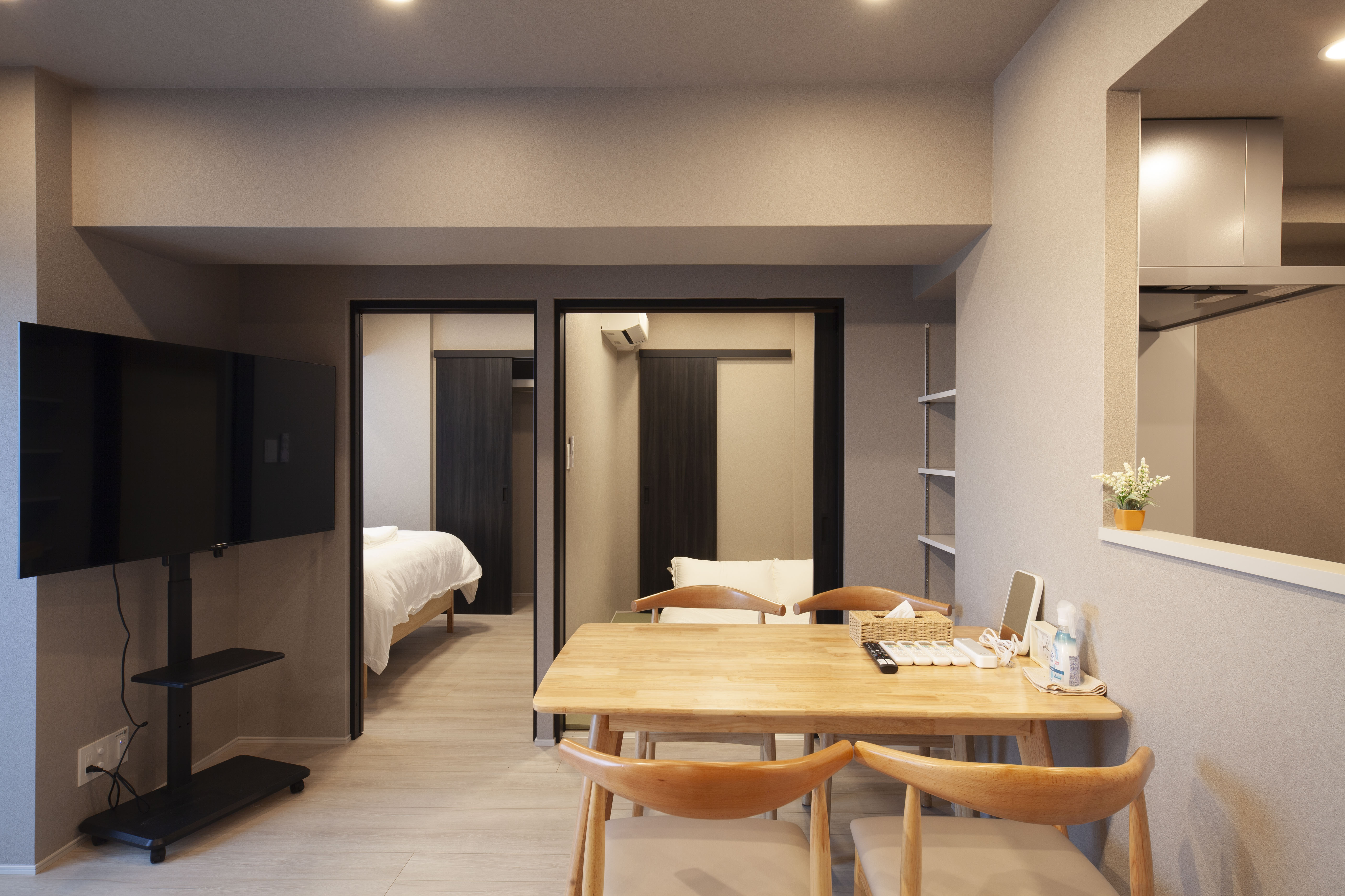 Spacious Japanese-Modern Three-Bedroom Suite (TypeE) 10