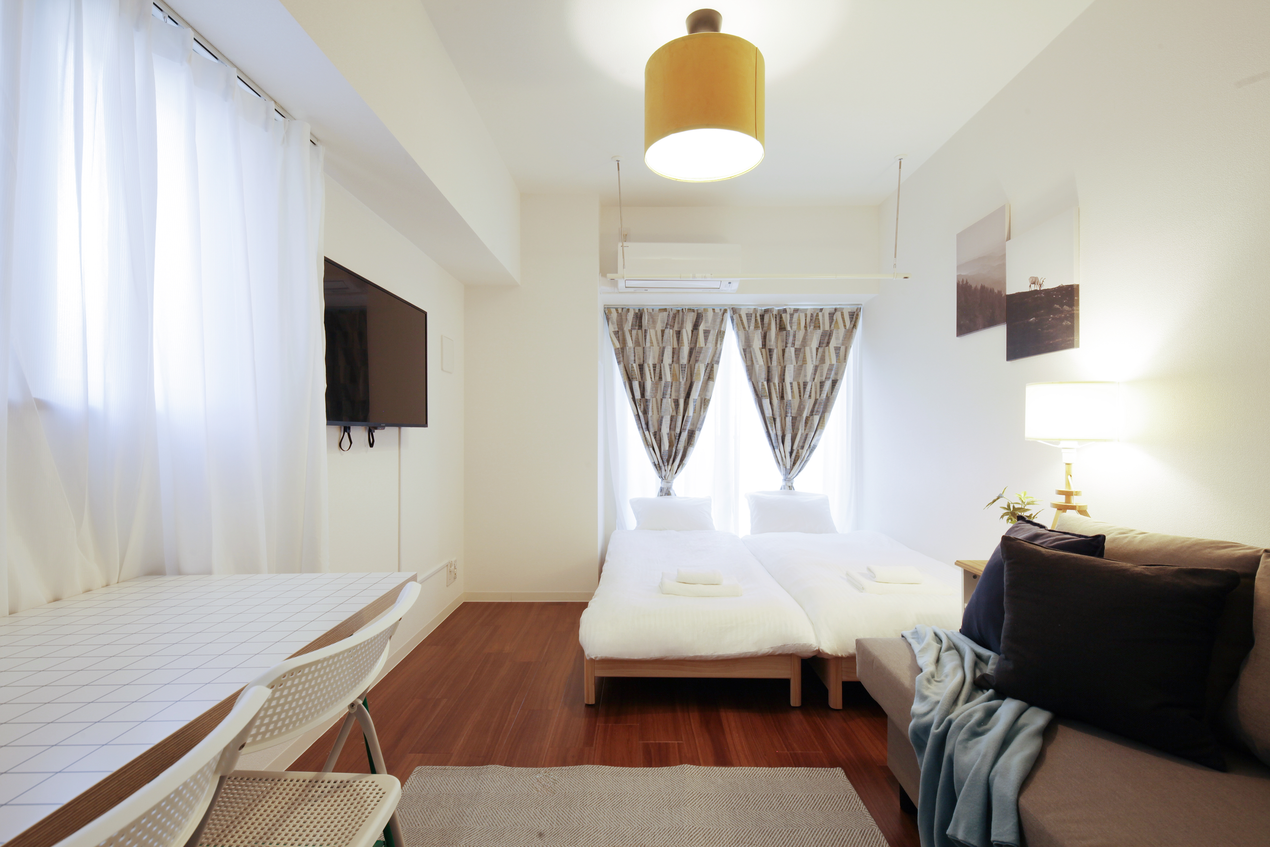 Compact Family Room (301) 7