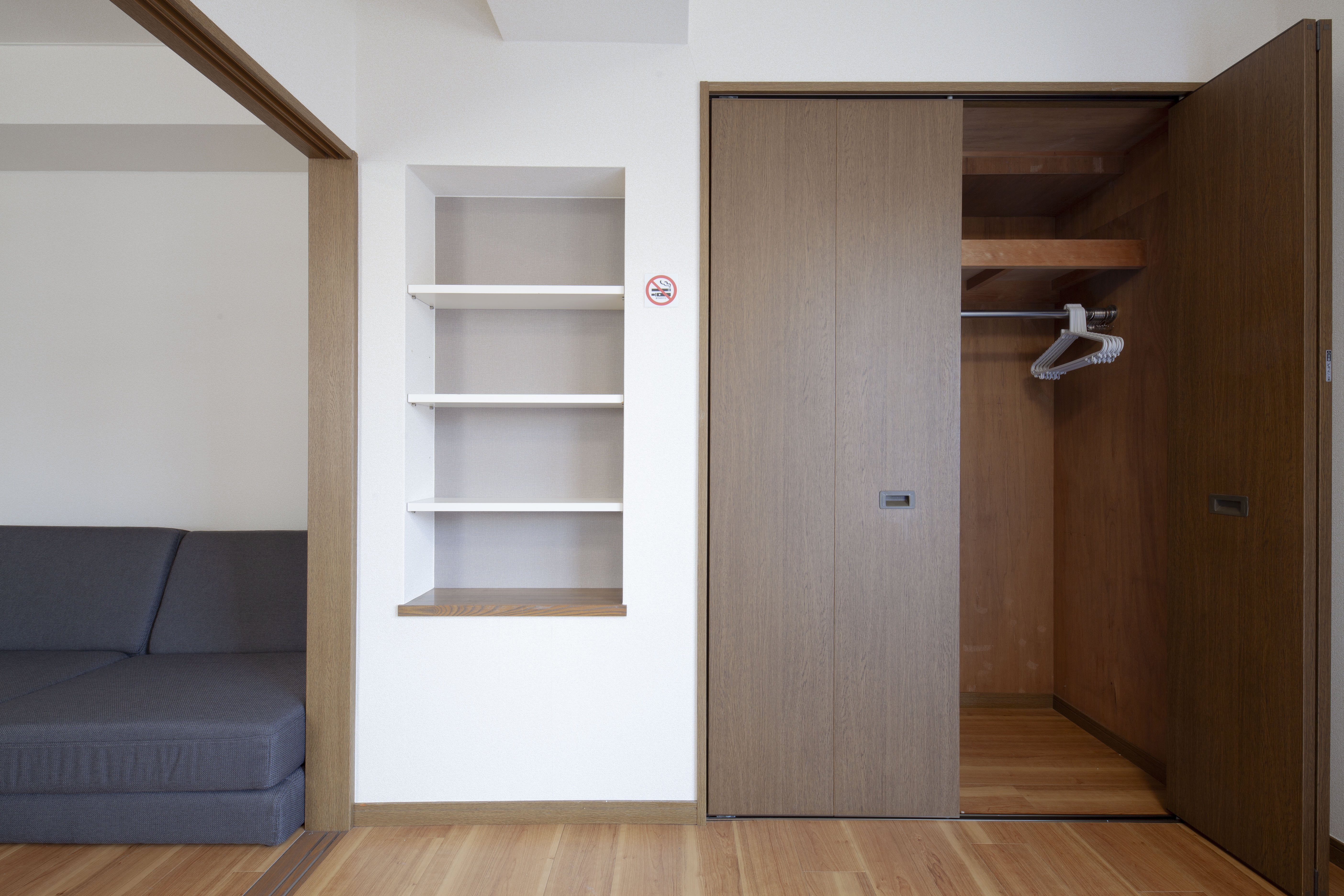 (601) Spacious Double Room for 2–4 Guests 11