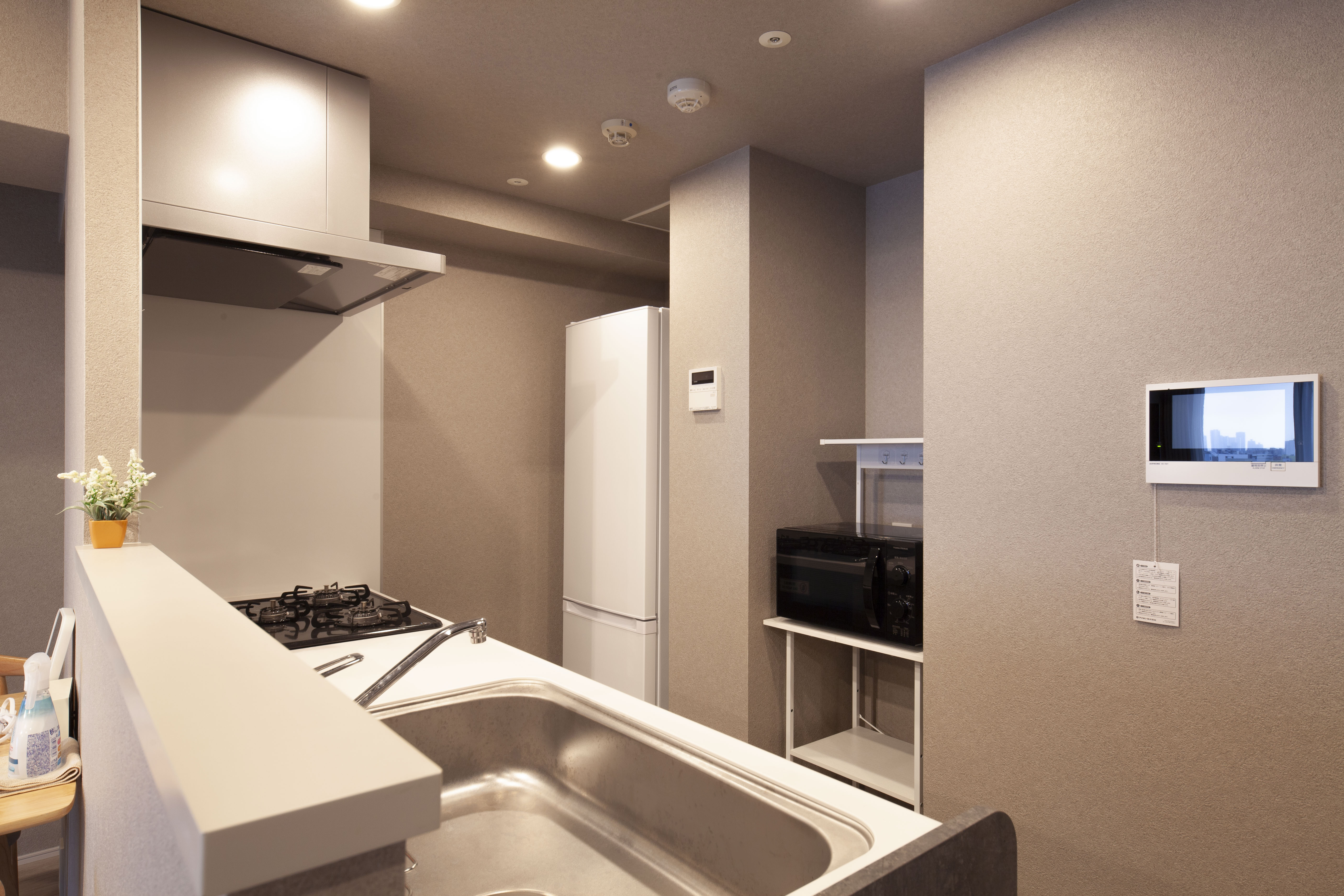 Spacious Japanese-Modern Three-Bedroom Suite (TypeE) 9