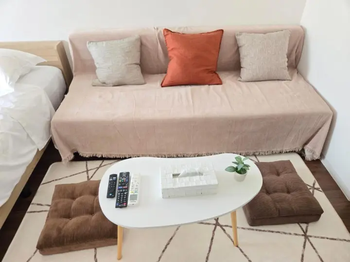 Compact Twin Room with Sofa Bed (601) 5
