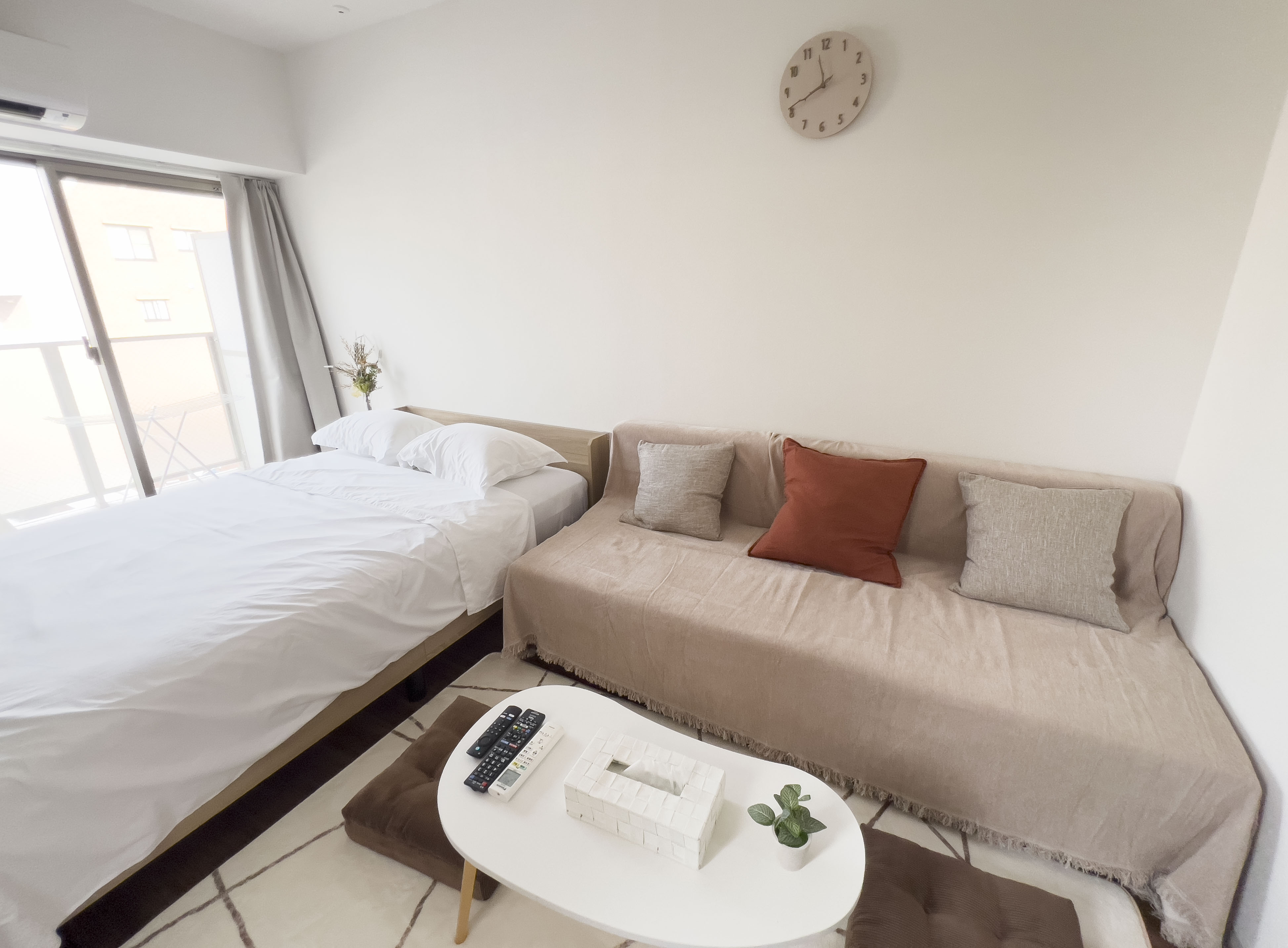 Compact Twin Room with Sofa Bed (601) 2