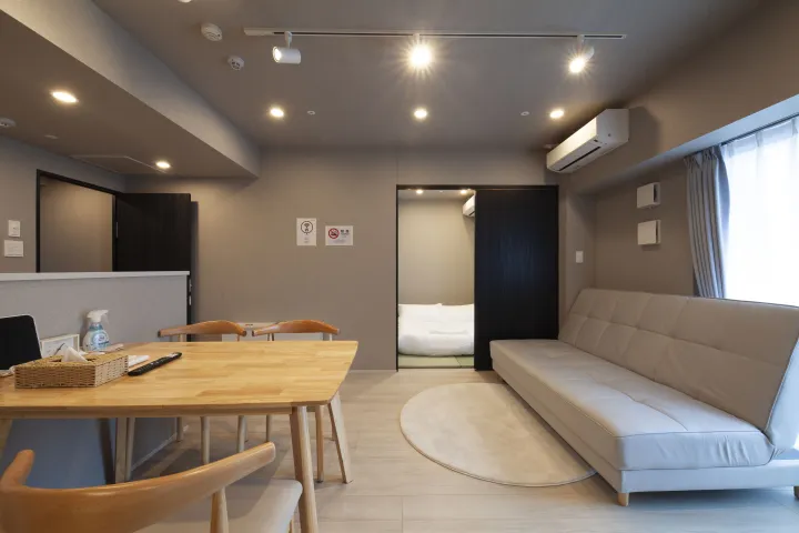 Spacious Japanese-Modern Three-Bedroom Suite (TypeE) 6