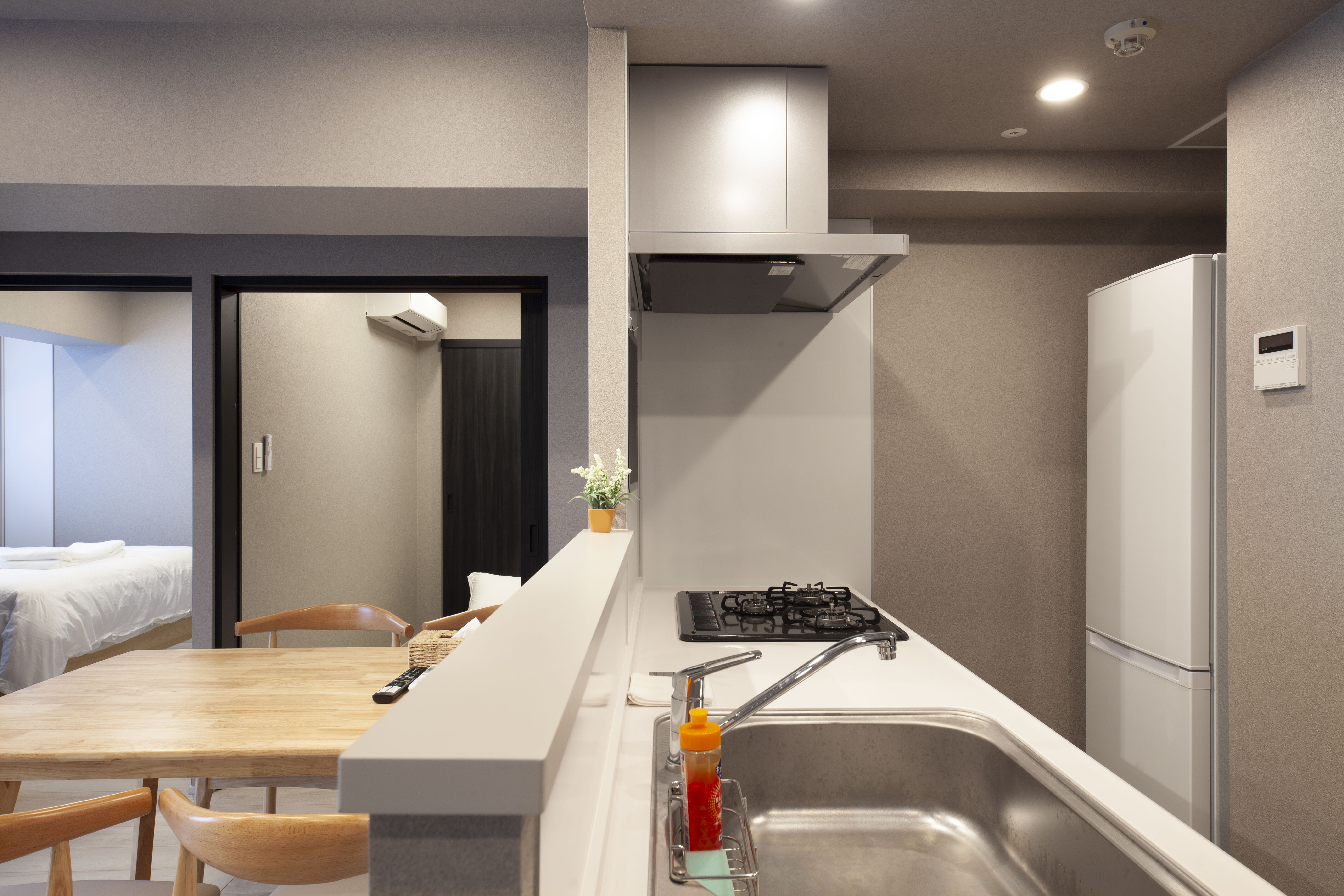 Spacious Japanese-Modern Three-Bedroom Suite (TypeE) 8