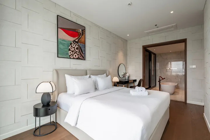 The Metropole Luxury Residence by KayStayCrest 3 Bedroom6