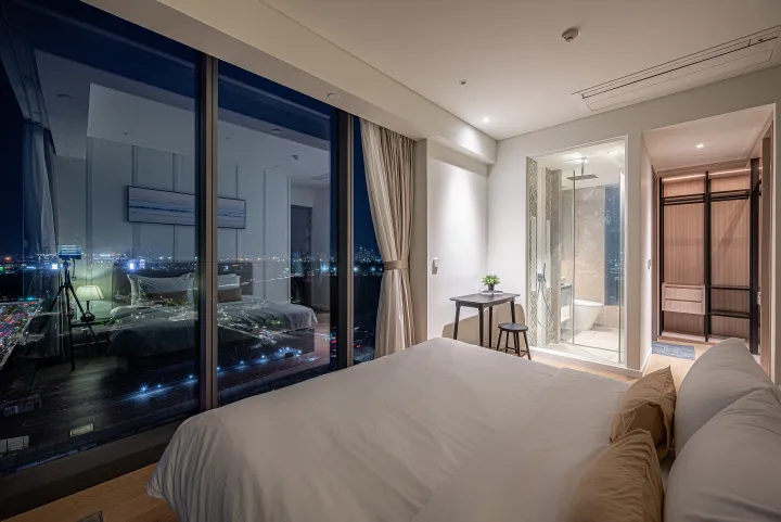Opera 2 Bedroom Corner 3