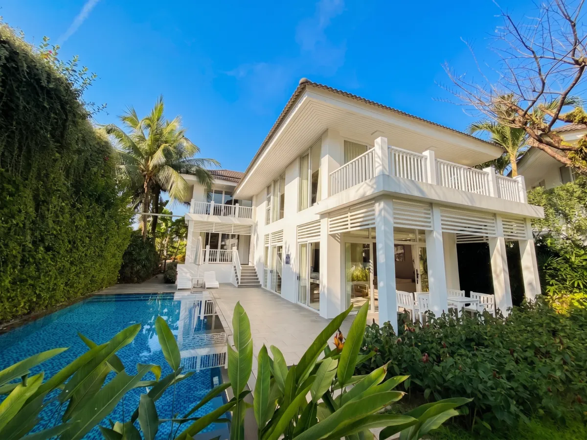 5 Bedroom Ocean Villa-1