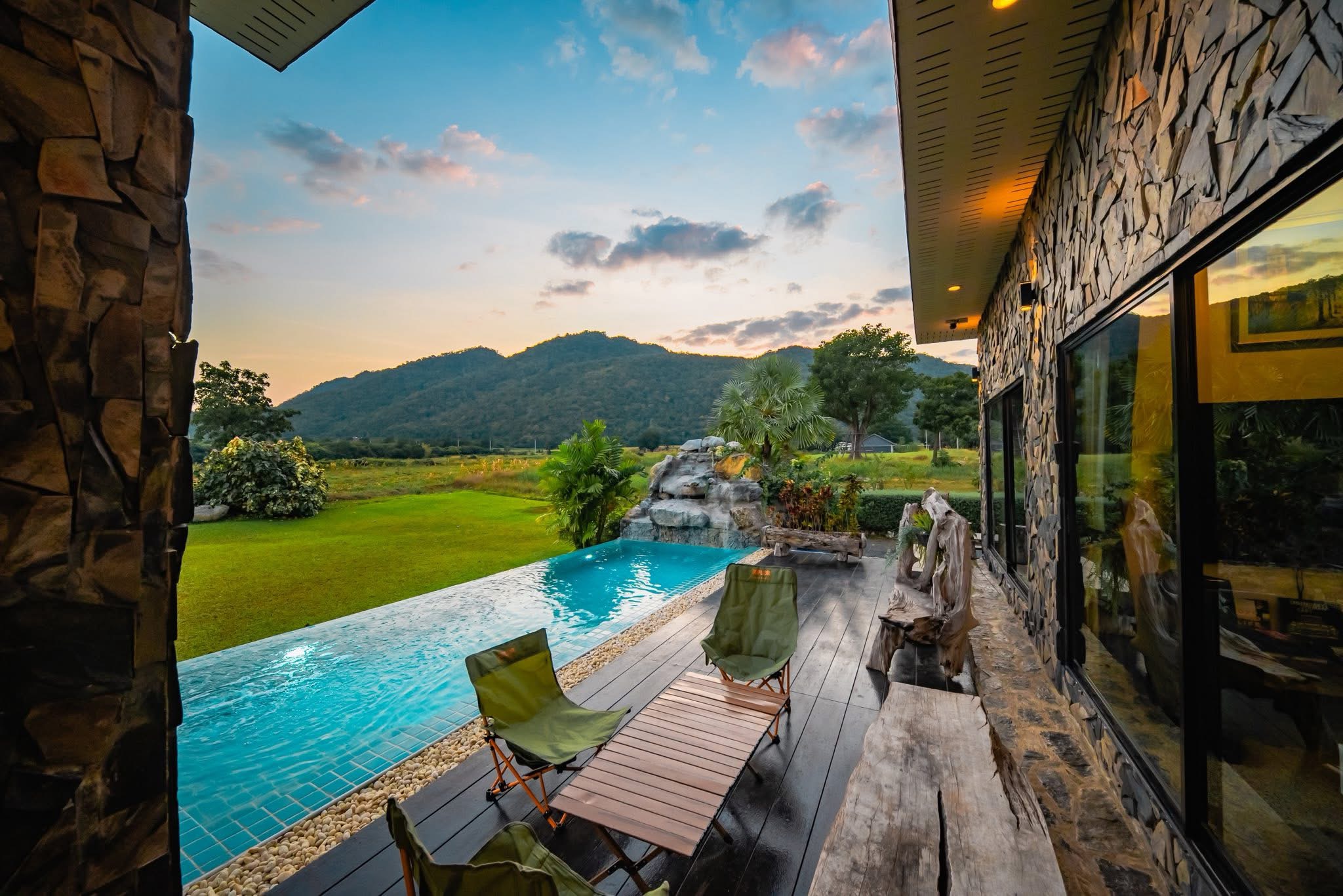 The Exclusive Baan Hinson Pool Villa 0