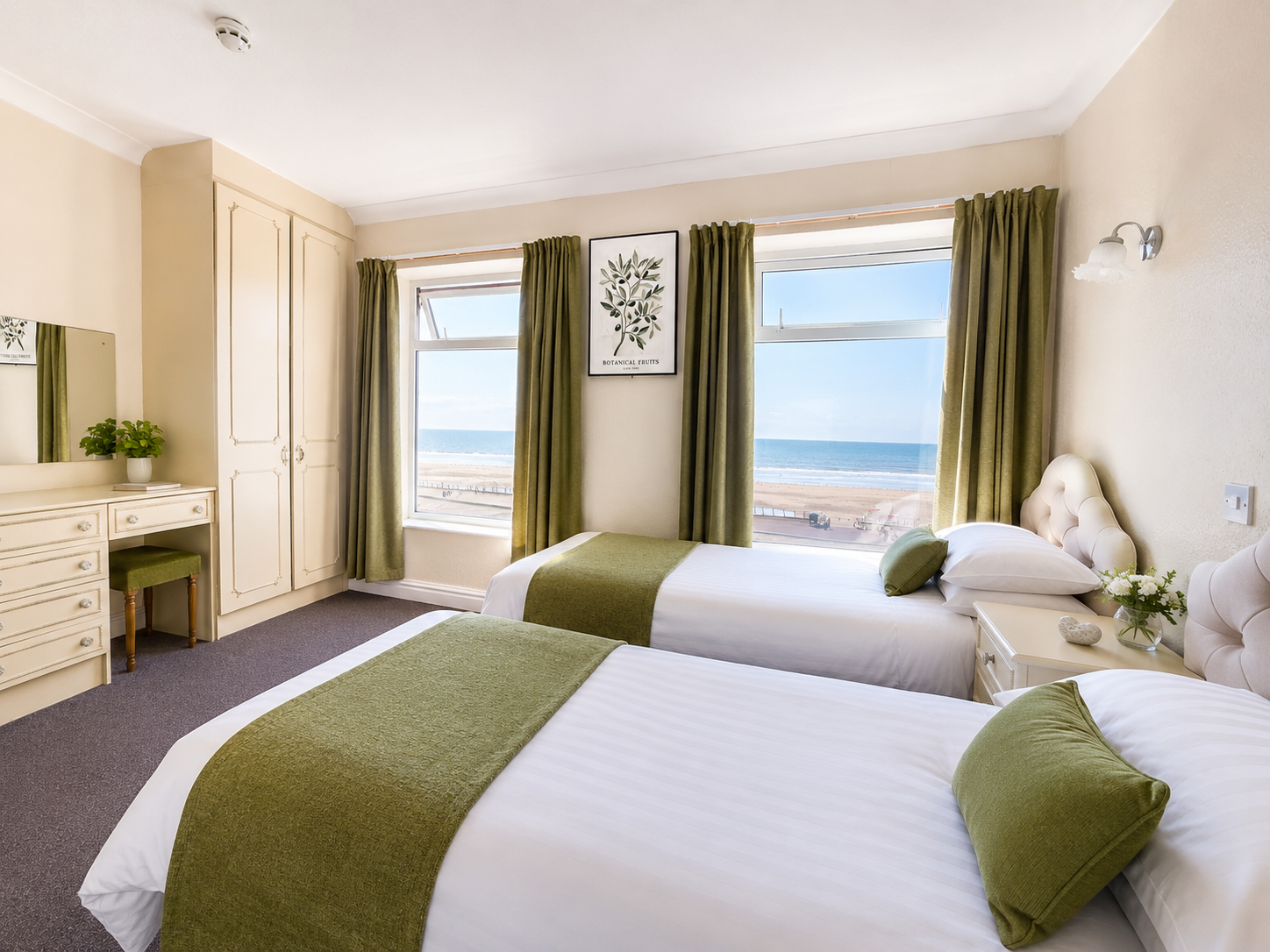 Twin Room with Sea View-6