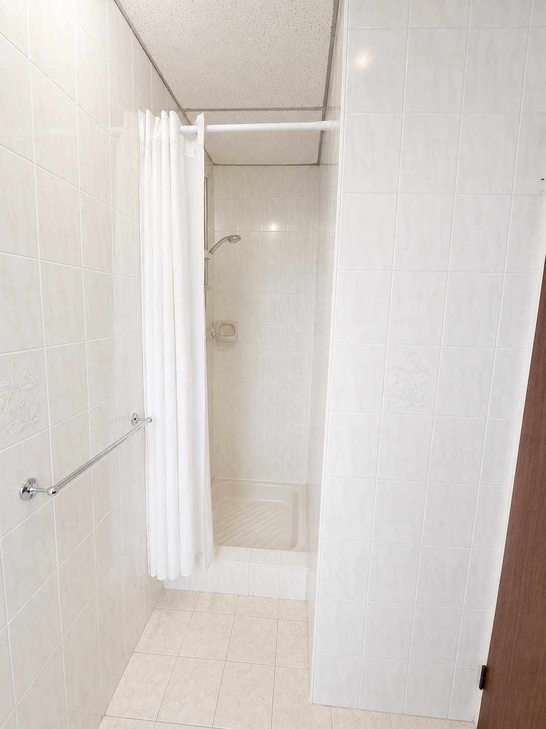 Quadruple Room with Sea View-3