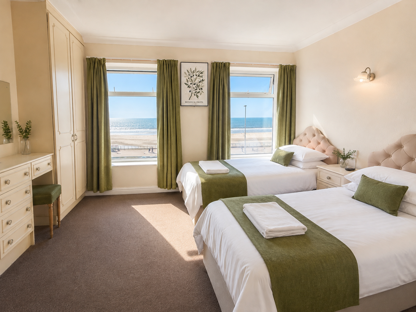 Twin Room with Sea View-5